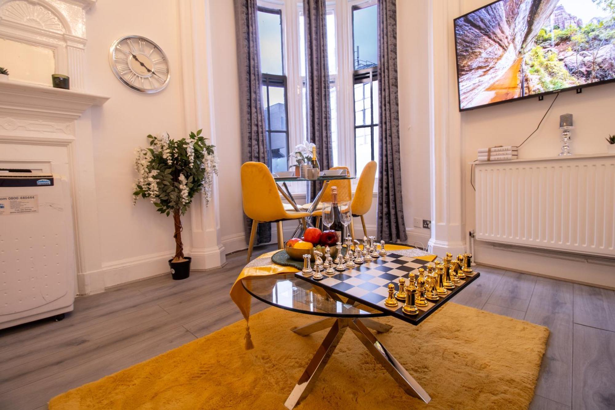 Luxurious Apartments On Oxford Street London Eksteriør billede
