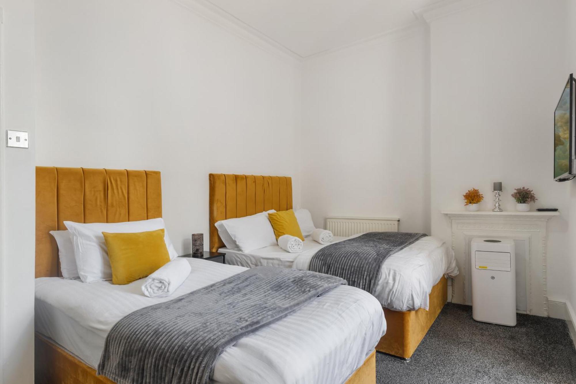 Luxurious Apartments On Oxford Street London Eksteriør billede